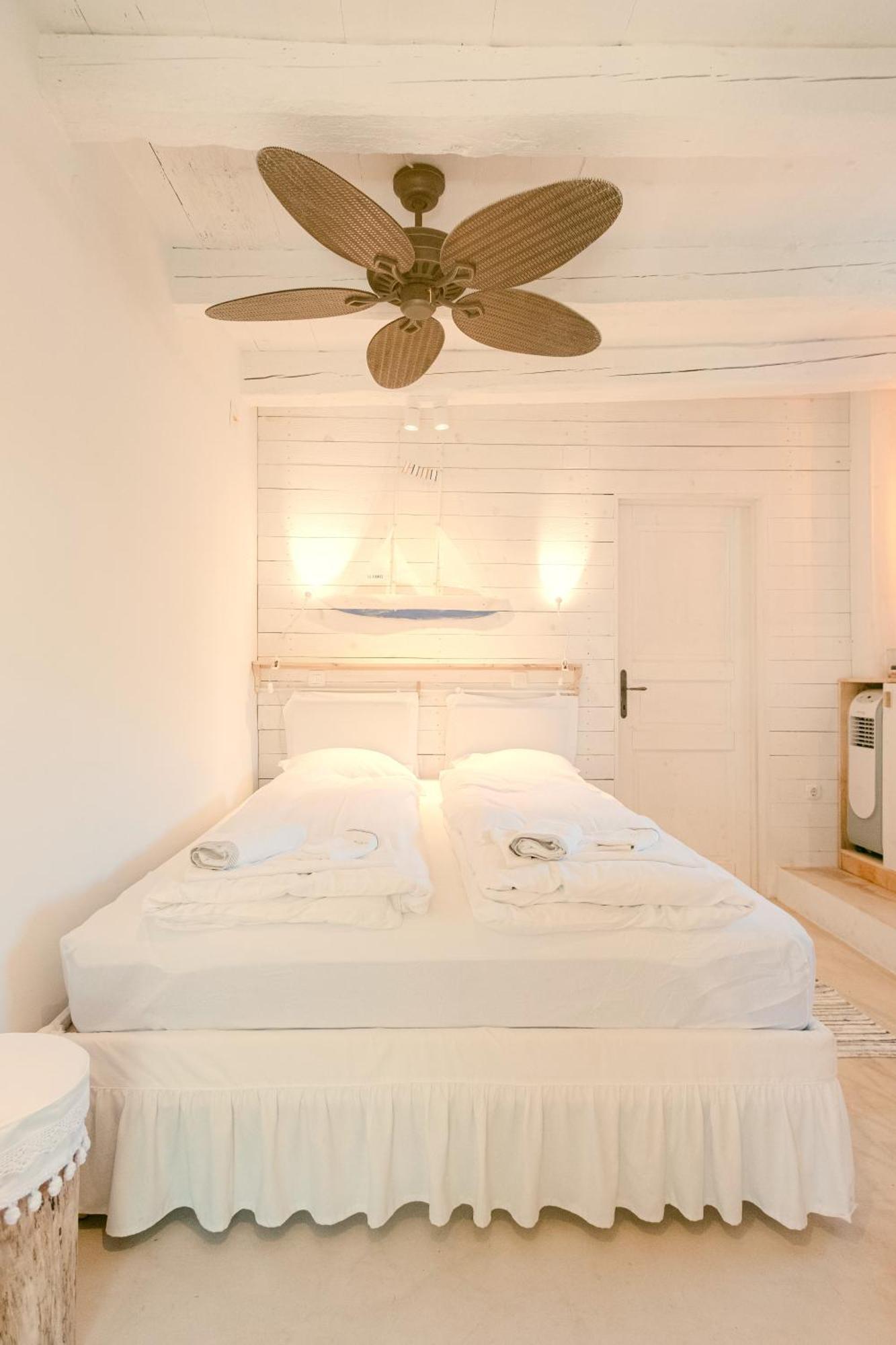 Pavi Apartments Romantic Stone House K13 Kornić Εξωτερικό φωτογραφία